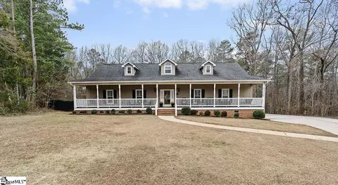 217 Heathwood Dr, Greenwood, SC 29649