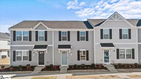 32 Tidworth Dr, Greer, SC 29651