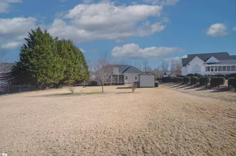 Exterior - 114 Warren Dr, Easley, SC 29640 photo 8 of 11