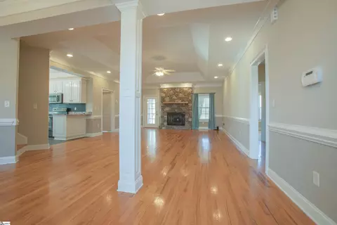 Living - 114 Warren Dr, Easley, SC 29640 photo 1 of 8