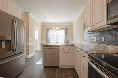 Kitchen - 114 Warren Dr, Easley, SC 29640 photo 5 of 5