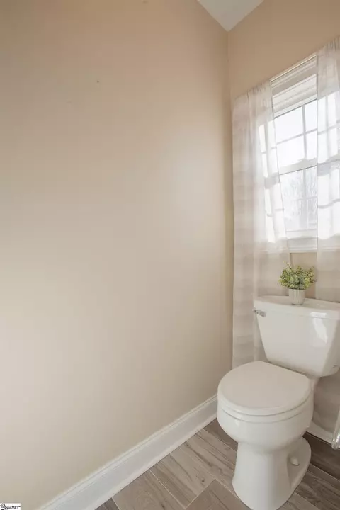 Bath - 114 Warren Dr, Easley, SC 29640 photo 3 of 5