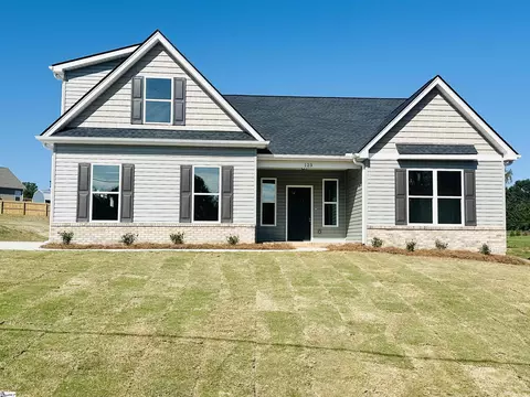 123 Hope Rd, Gray Court, SC 29645