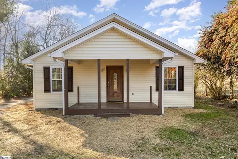 505 Playground Rd, Walhalla, SC 29691