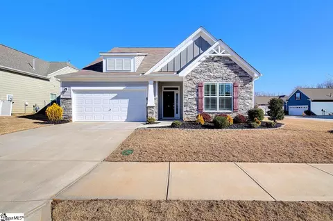 25 Merrymount Dr, Simpsonville, SC 29681