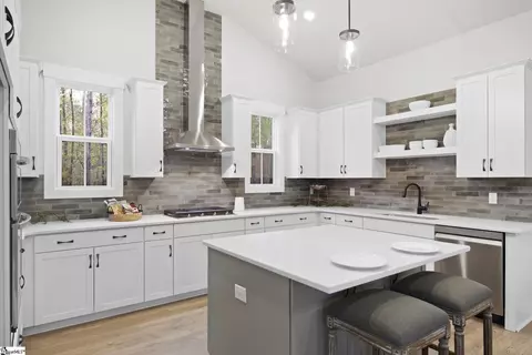 Kitchen - 124 Barnett Way, Easley, SC 29640 photo 1 of 3