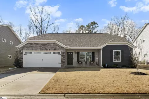 228 Icebow Rd, Fountain Inn, SC 29644