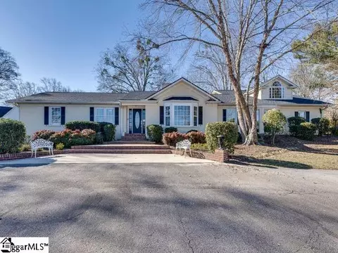 11 Briarwood Blvd, Greenville, SC 29615