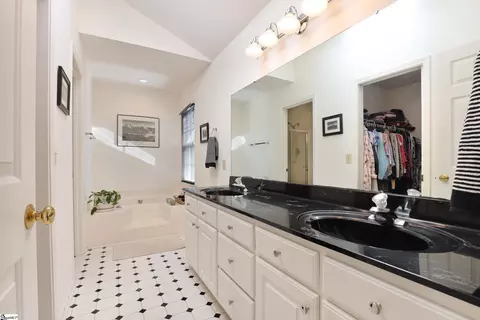 109 Stonewall Dr, Easley, SC 29642 photo 27