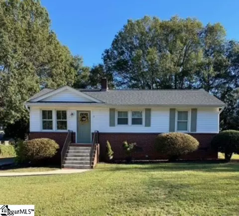 7 Eastwood Ct, Greenville, SC 29607