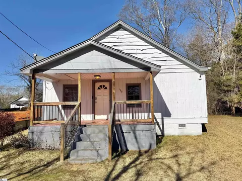 116 Brown St, Greer, SC 29650