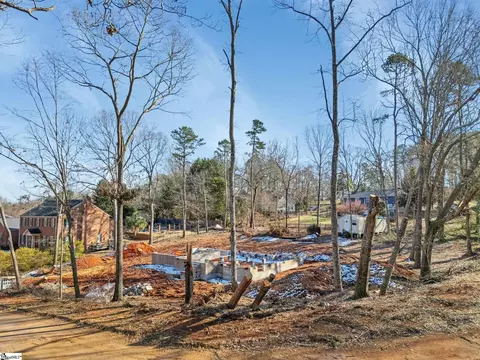 Exterior - 111 Williamsburg Dr, Greer, SC 29651 photo 4 of 13