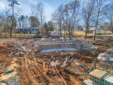 Exterior - 111 Williamsburg Dr, Greer, SC 29651 photo 2 of 13