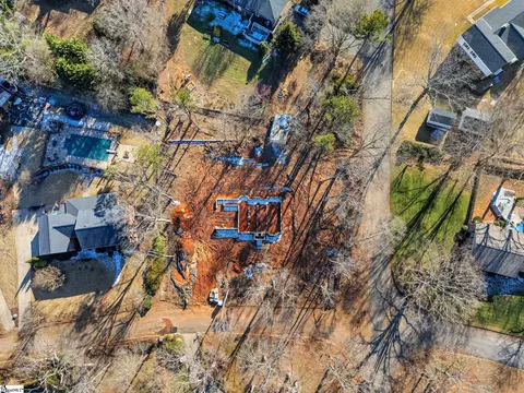 View/Area - 111 Williamsburg Dr, Greer, SC 29651 photo 7 of 9