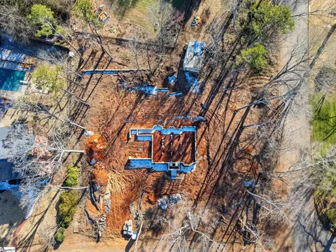View/Area - 111 Williamsburg Dr, Greer, SC 29651 photo 4 of 9