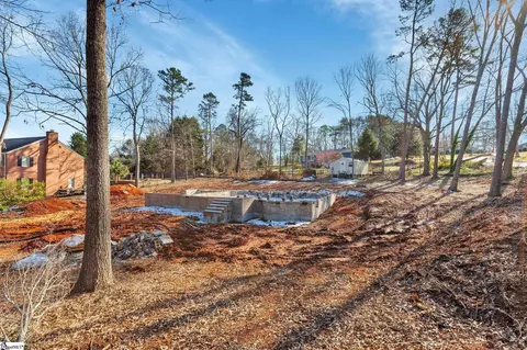 Exterior - 111 Williamsburg Dr, Greer, SC 29651 photo 11 of 13