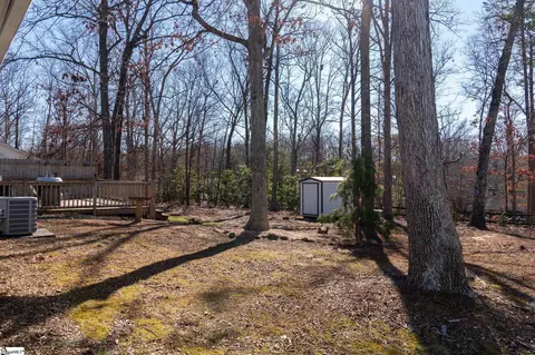 Exterior - 4 Moriston Rd, Mauldin, SC 29662 photo 8 of 13