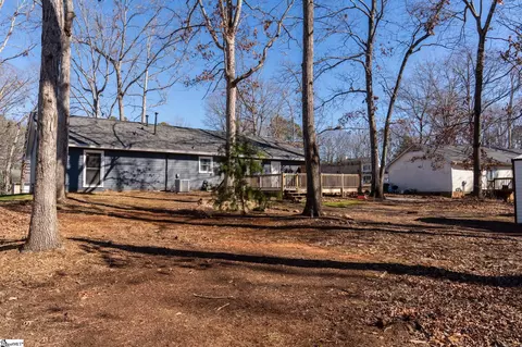 Exterior - 4 Moriston Rd, Mauldin, SC 29662 photo 9 of 13