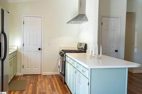 Kitchen - 4 Moriston Rd, Mauldin, SC 29662 photo 4 of 6