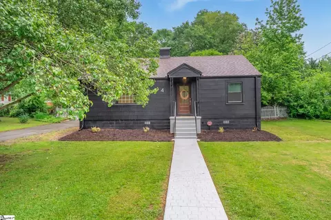 4 York Dr, Greenville, SC 29611
