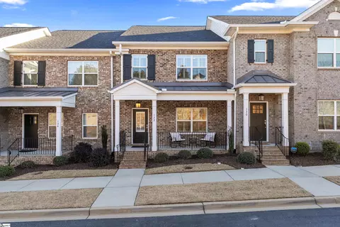 132 Danvers Rd, Greenville, SC 29607