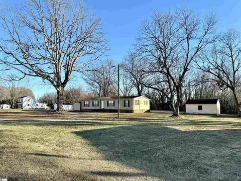 416 Apple Valley Rd, Duncan, SC 29334
