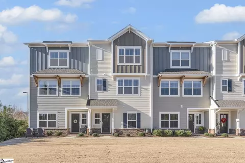 305 Pete Hollis Blvd, Greenville, SC 29601