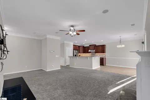 Living - 60 Killarney Ln, Greer, SC 29650 photo 3 of 4