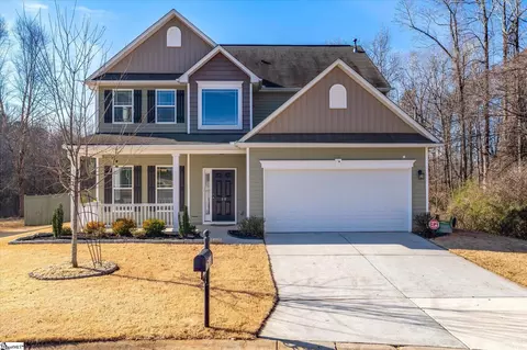 60 Killarney Ln, Greer, SC 29650