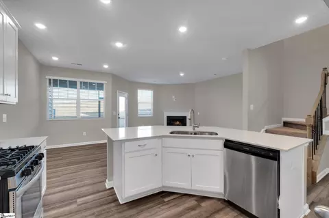 Kitchen - 302 E Compass Way, Easley, SC 29640 photo 2 of 3