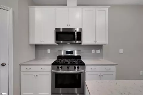 Kitchen - 302 E Compass Way, Easley, SC 29640 photo 3 of 3