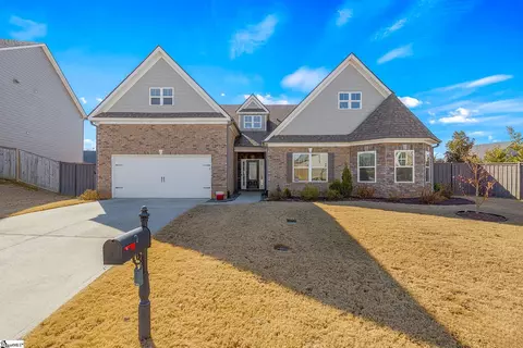 7 Carison Rd, Simpsonville, SC 29681