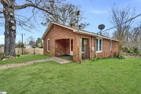 5783 Indian Mound Rd, Laurens, SC 29360
