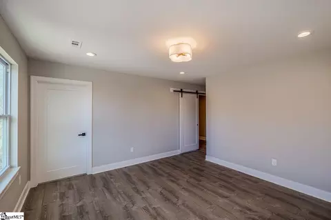 100 Laurel Dr, Greenville, SC 29607 photo 12
