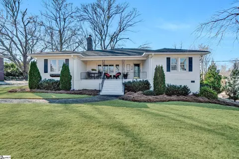 736 Richbourg Rd, Greenville, SC 29615