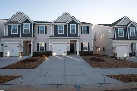 209 Paneer Ln, Taylors, SC 29687