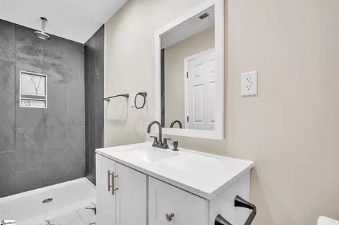 Bath - 136 14th St, Gaffney, SC 29340 photo 1 of 4