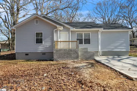 136 14th St, Gaffney, SC 29340