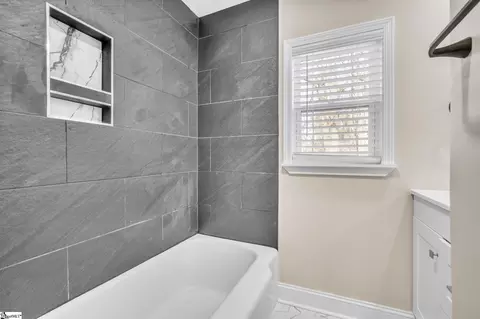 Bath - 136 14th St, Gaffney, SC 29340 photo 3 of 4