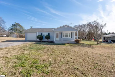 131 Harvey St, Pacolet, SC 29372