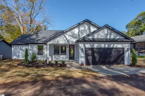 104 Cox St, Simpsonville, SC 29681