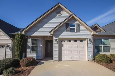 324 Aniken Cir, Boiling Springs, SC 29316