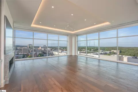 355 S Main St #SUITE 1102, Greenville, SC 29601