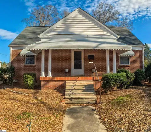 504 Elizabeth St, Clinton, SC 29325