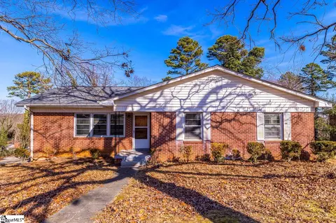 8 Cliffside Dr, Greenville, SC 29605