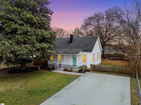 68 Duke St, Greenville, SC 29605