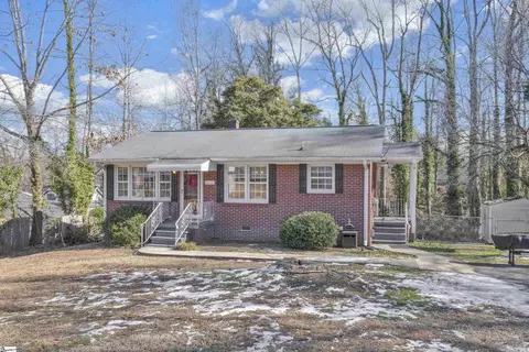 210 Forest Dr, Travelers Rest, SC 29690