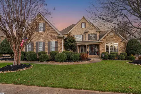 19 London Ct, Greer, SC 29650
