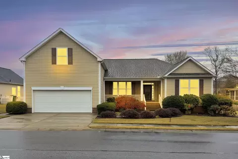 101 Surrywood Dr, Greenville, SC 29607
