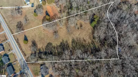 706 Hellams St, Fountain Inn, SC 29644